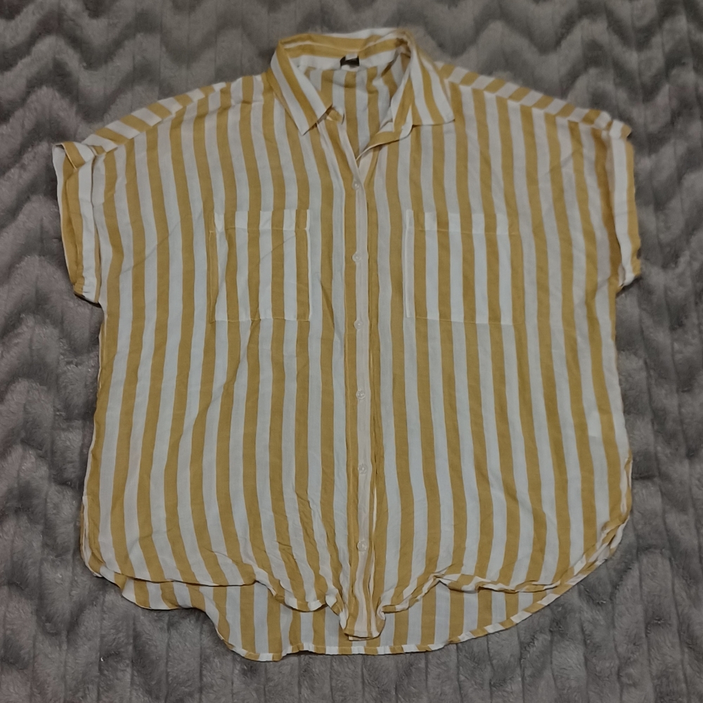 Lucky Brand Womens Size M Yellow Stripe Short Sleeve Button Up Shirt